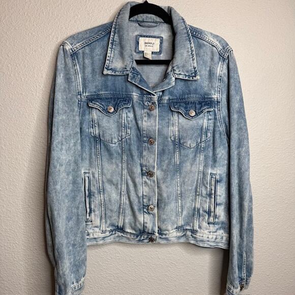 Forever 21 Size Large Medium Wash Grunge Jean Jacket - Picture 1 of 9